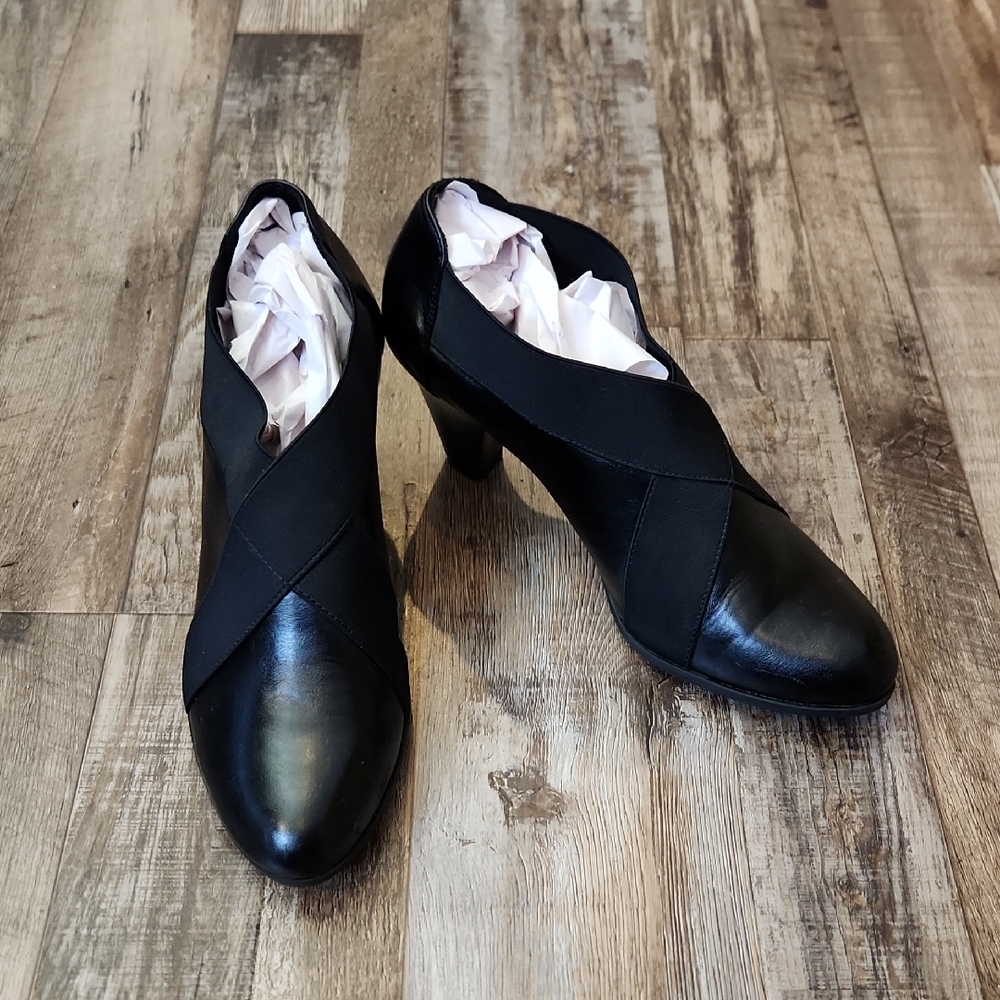 Laura Ashley‎ LA-KNOLE Black Crisscross Booties Size 9 Neutral Going Out Casual